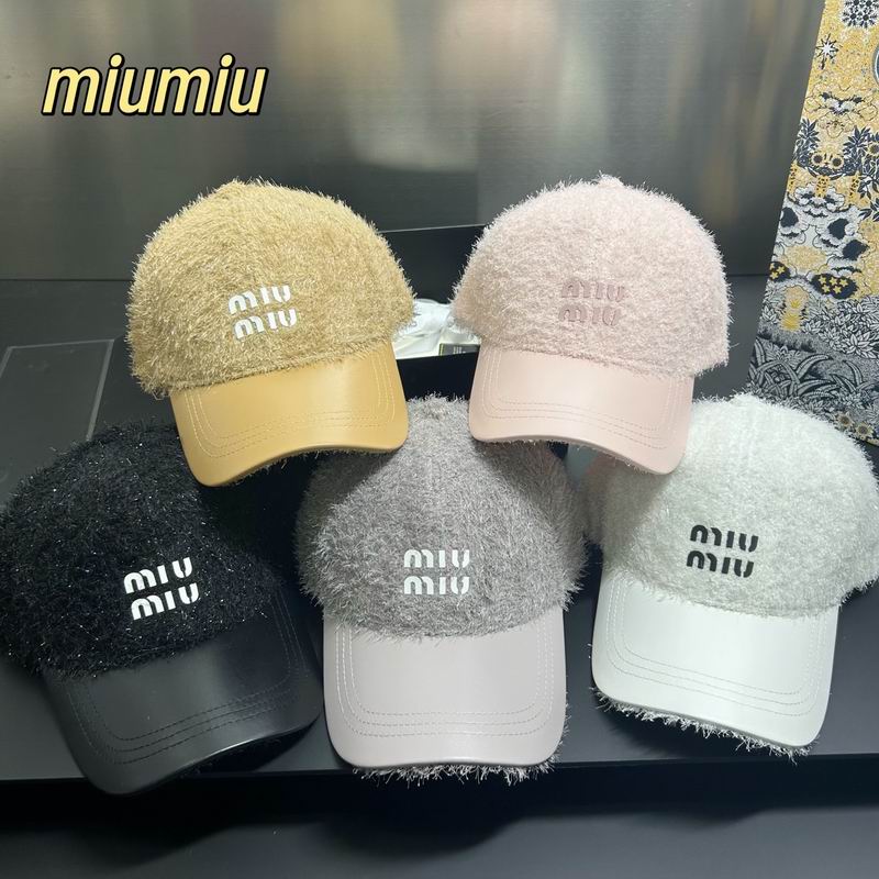 Miumiu Cap dx104